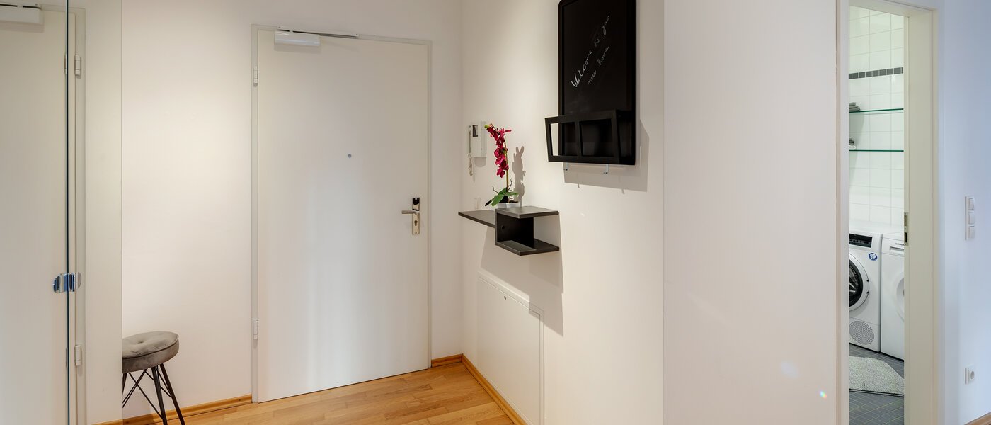 apartment München Schwabing (rechts der Leopoldstraße) 03 hall 11920