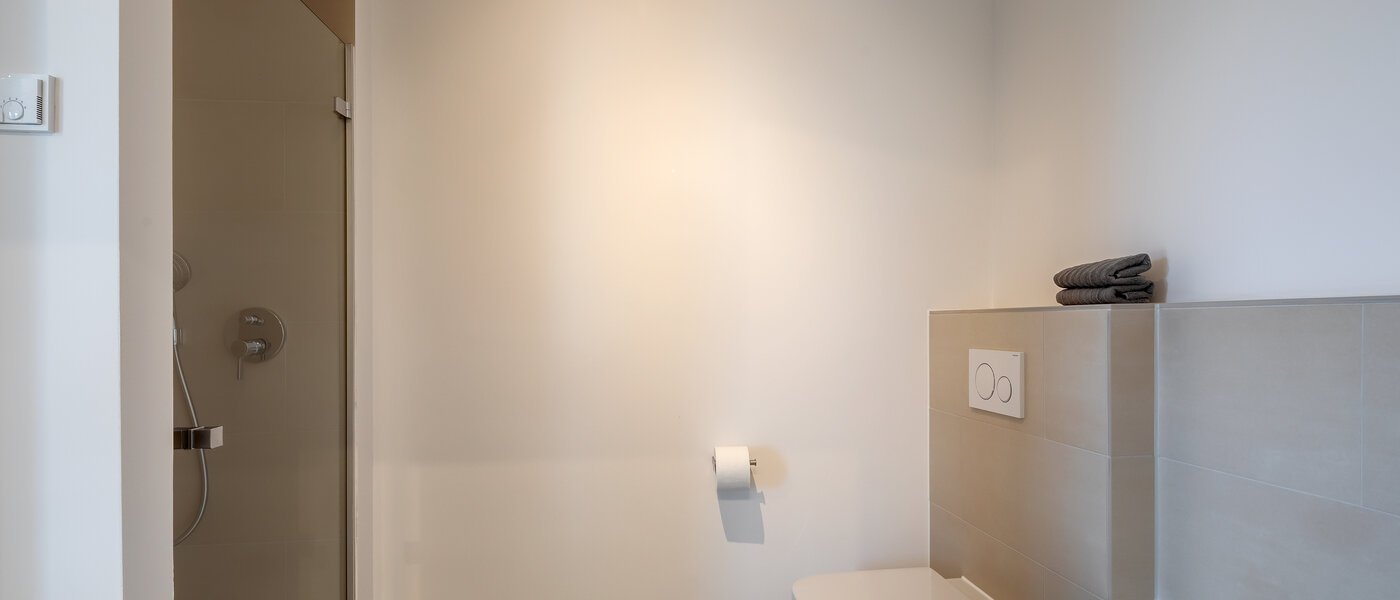 apartment München Neuhausen 03 bathroom 11921