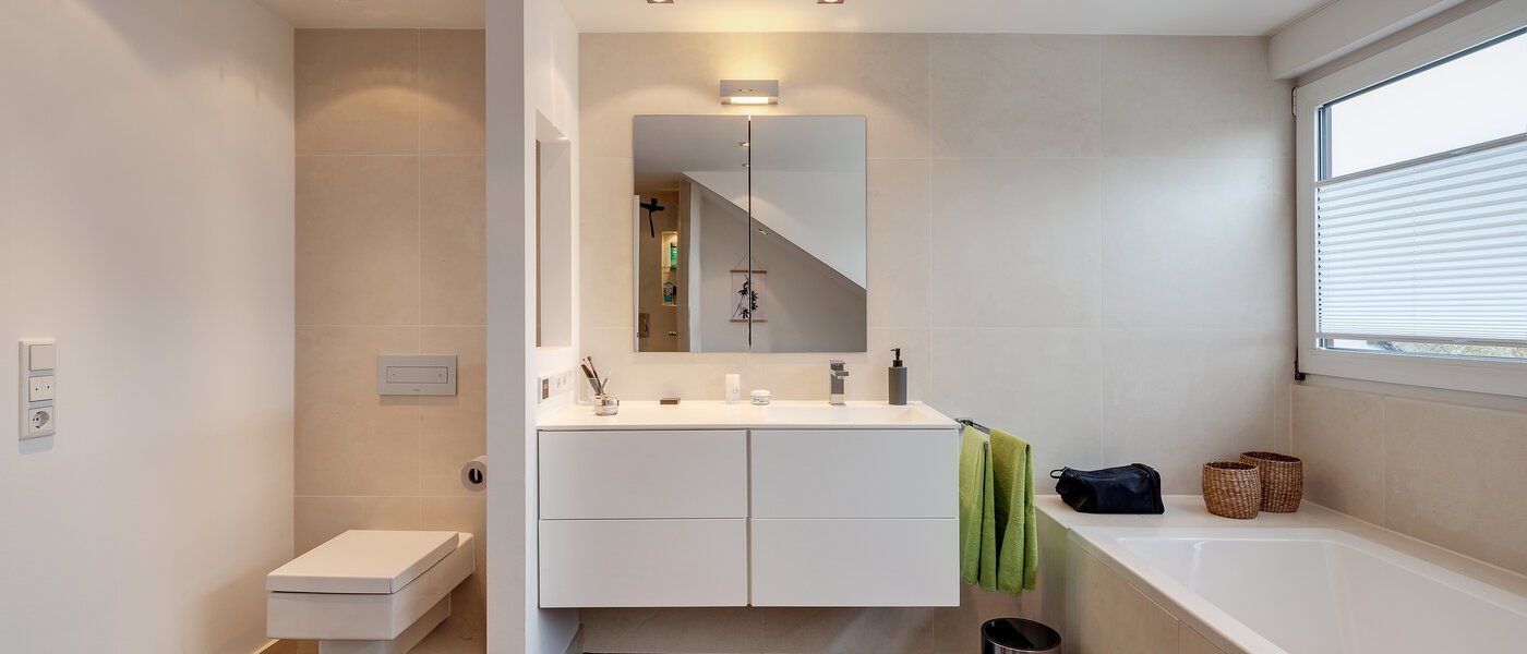 attic apartment München Lerchenau 02 bathroom 11948