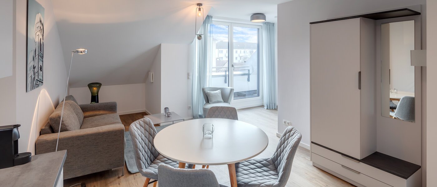 apartment München Milbertshofen 01 living area 11977