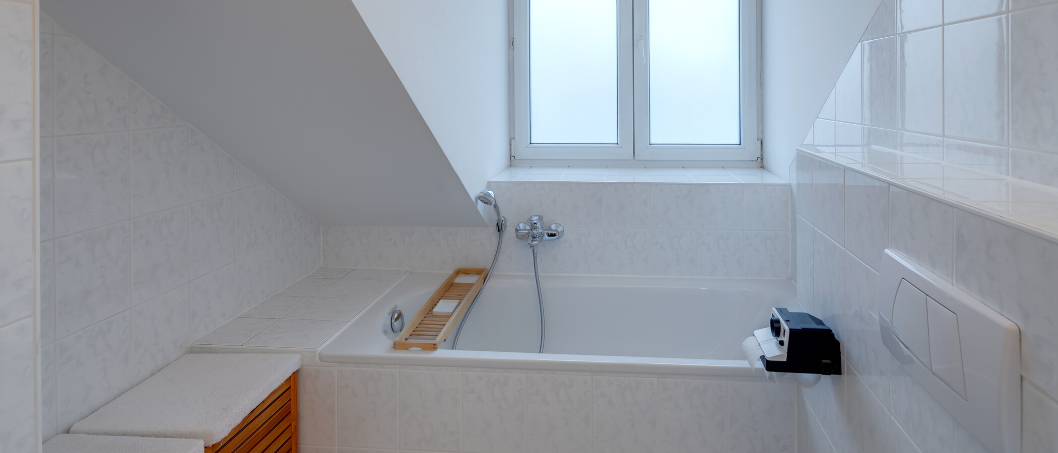 apartment München Milbertshofen 02 bathroom 11984