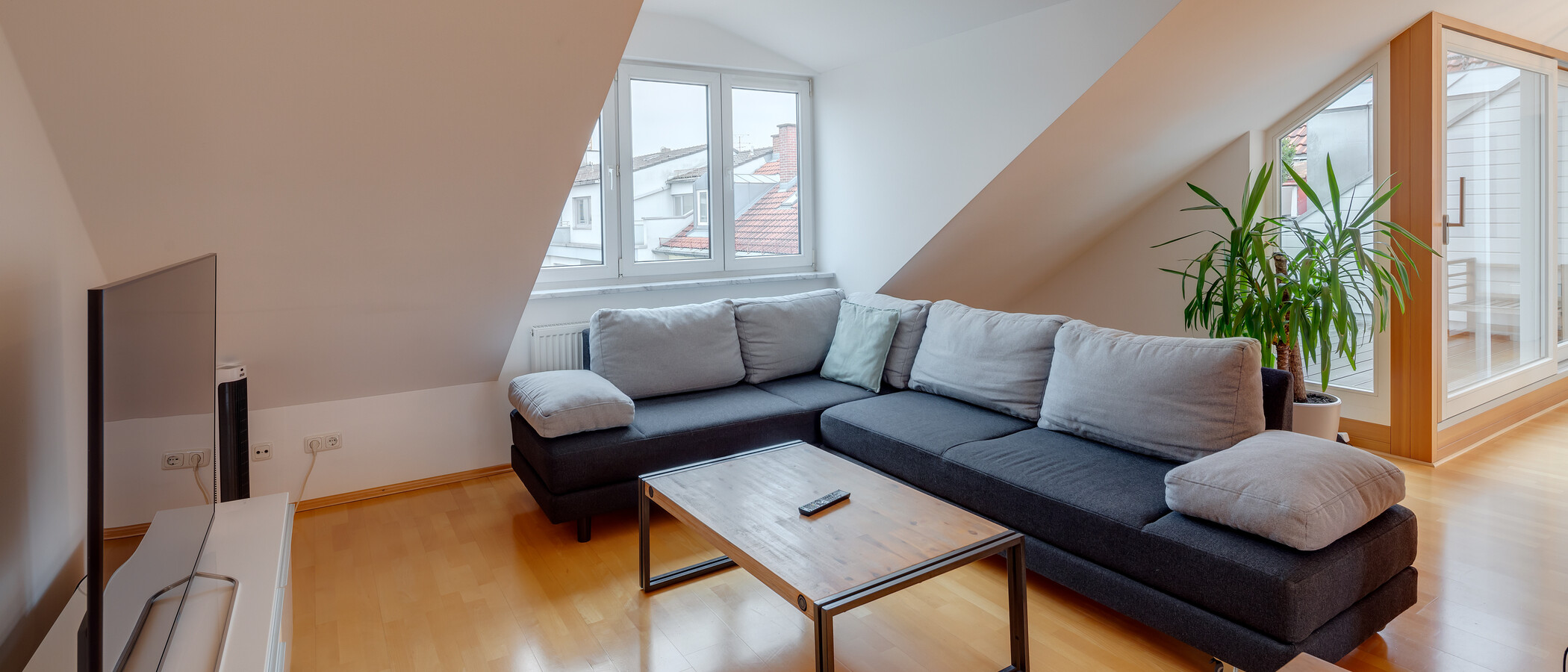 apartment München Milbertshofen 02 living area 11984