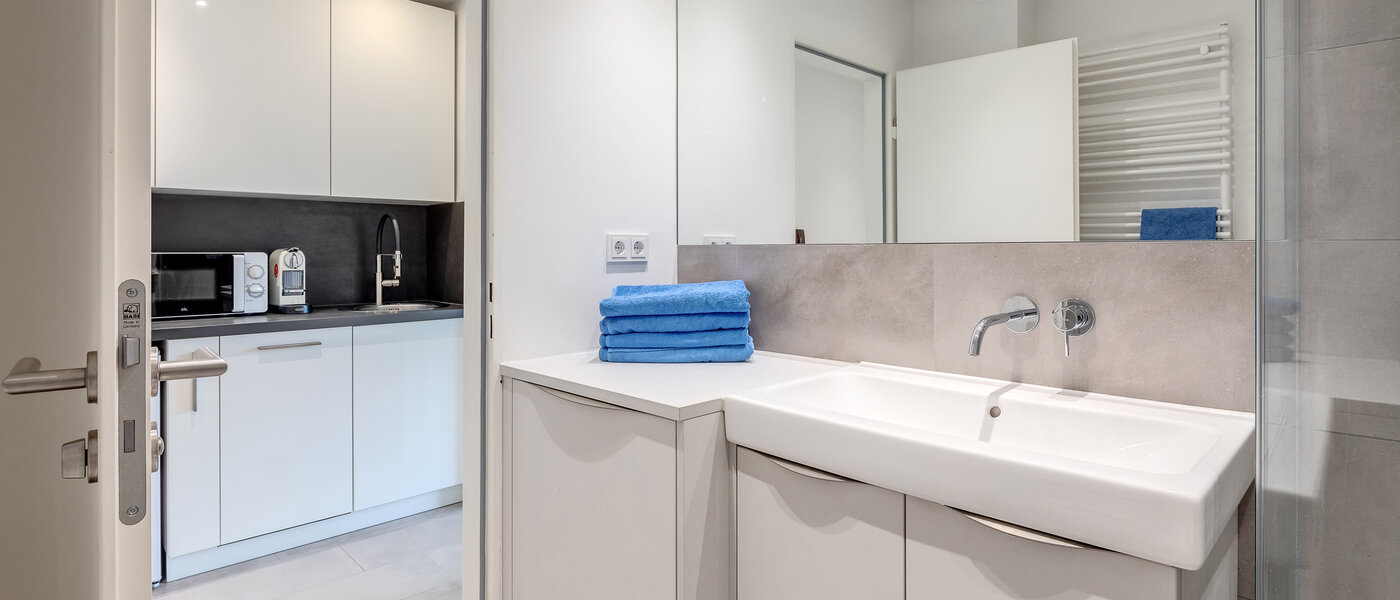 apartment München Berg am Laim 02 bathroom 11998