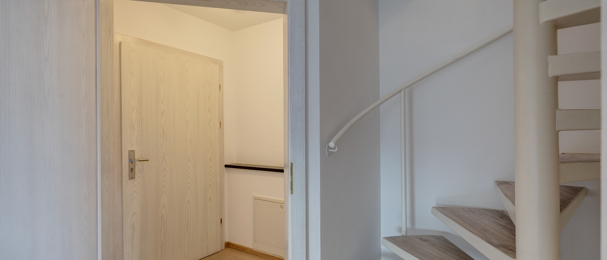 gallery apartment  Pullach im Isartal 01 hall 12007