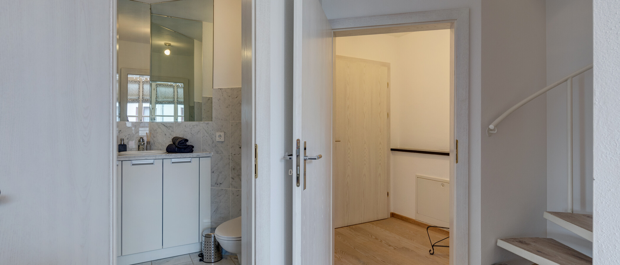 gallery apartment  Pullach im Isartal 02 hall 12007