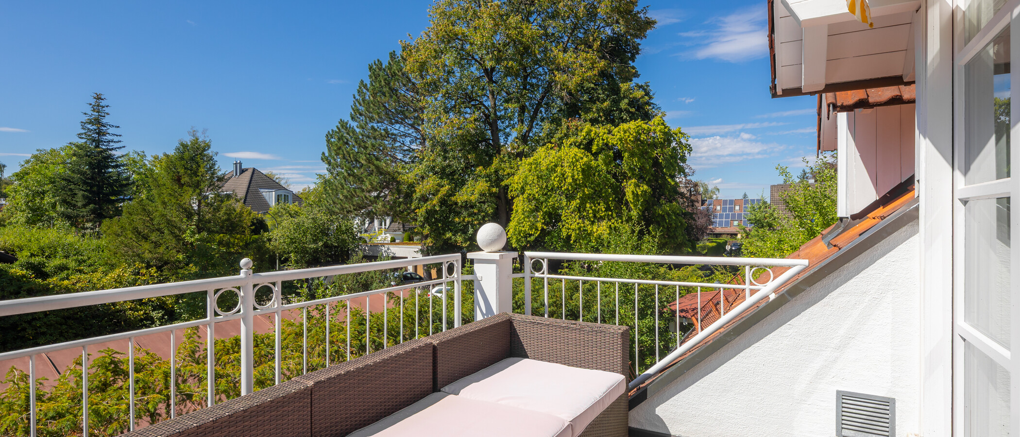 gallery apartment  Pullach im Isartal 02 1. balcony 12007