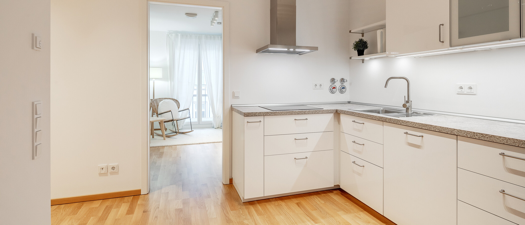 apartment München Maxvorstadt 02 kitchen 12025