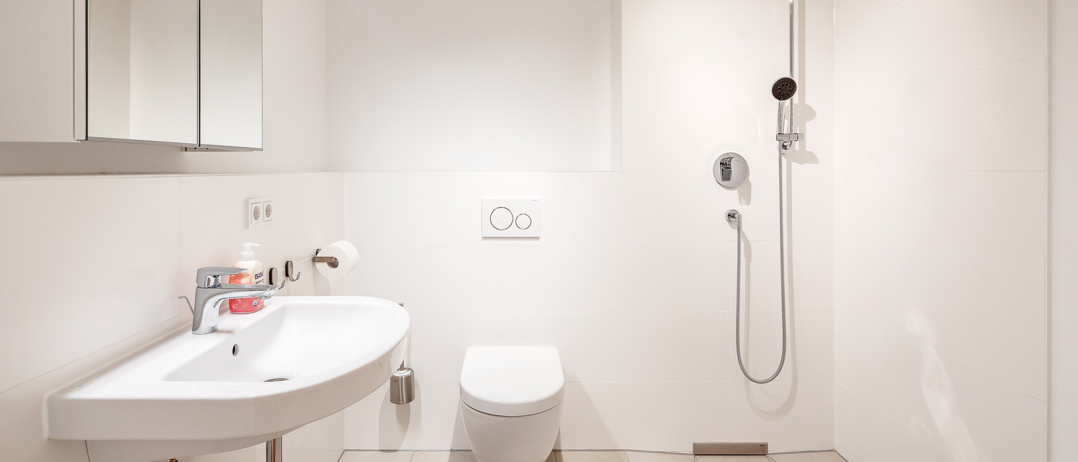 apartment München Maxvorstadt 01 2. bathroom 12025