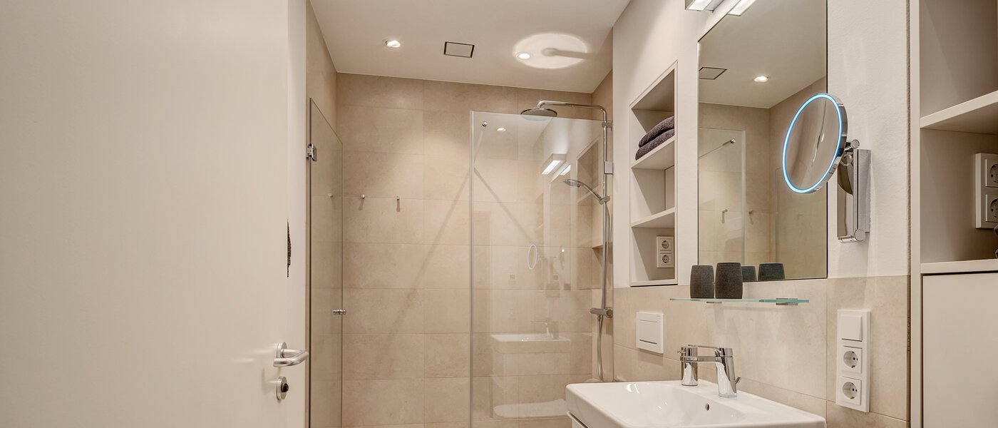 apartment München Bogenhausen 01 bathroom 1203