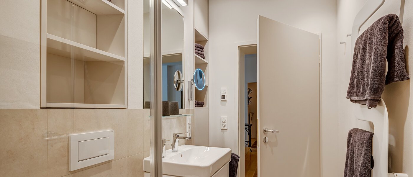 apartment München Bogenhausen 02 bathroom 1203