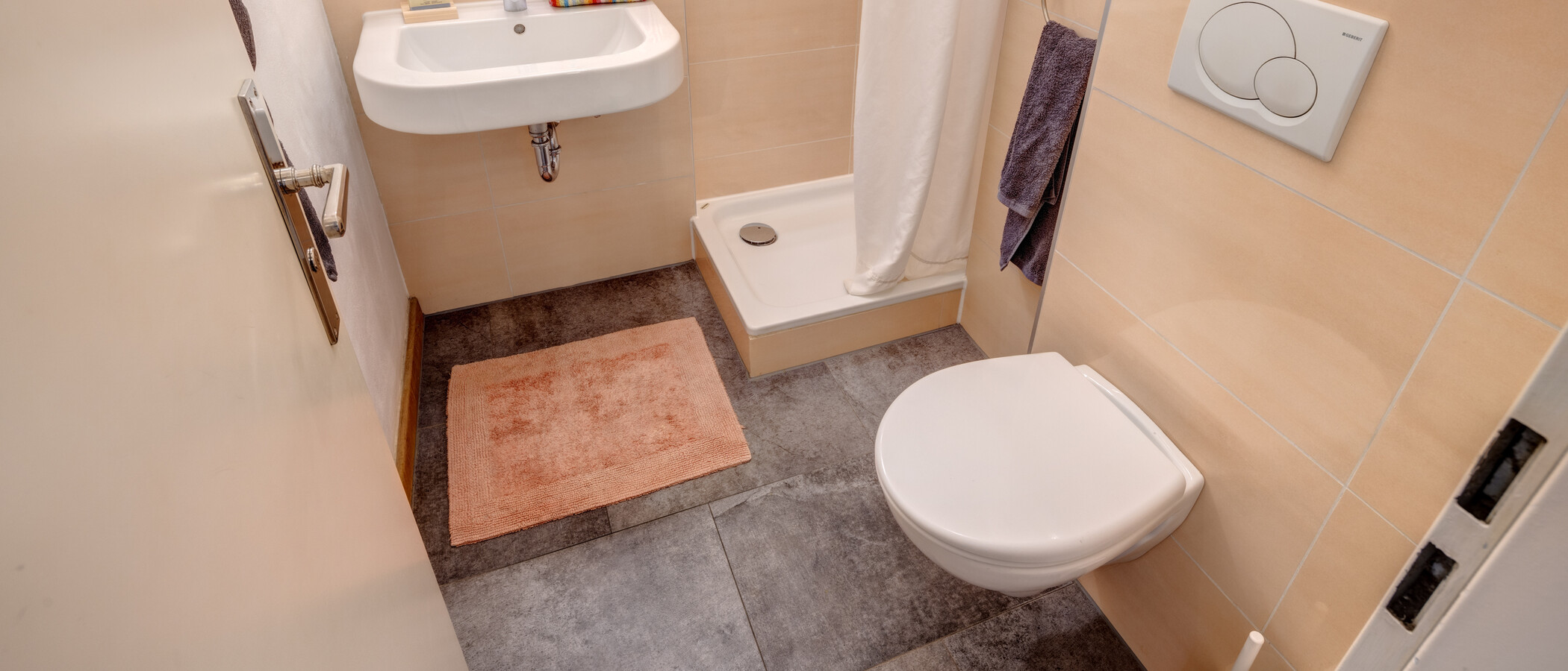 apartment München Haidhausen 02 bathroom 12036
