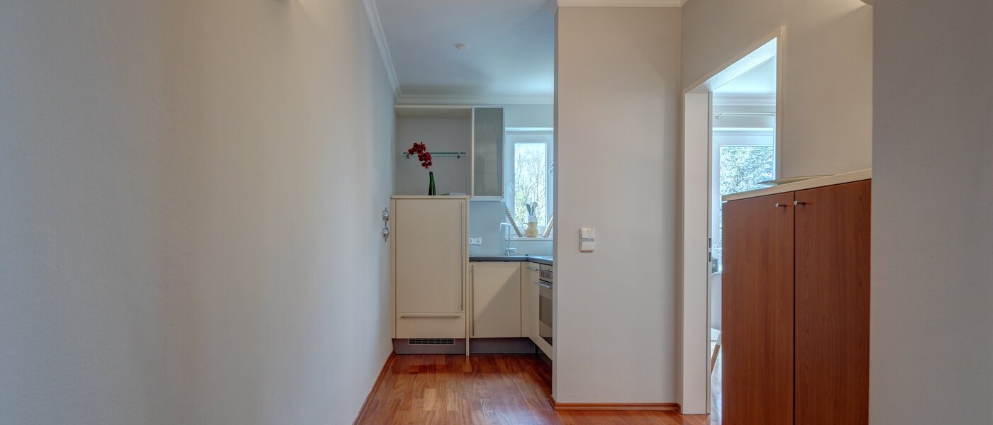 attic apartment München Oberföhring 02 hall 1205