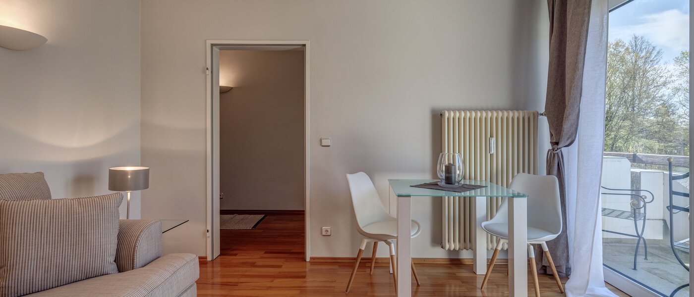 attic apartment München Oberföhring 04 living room 1205