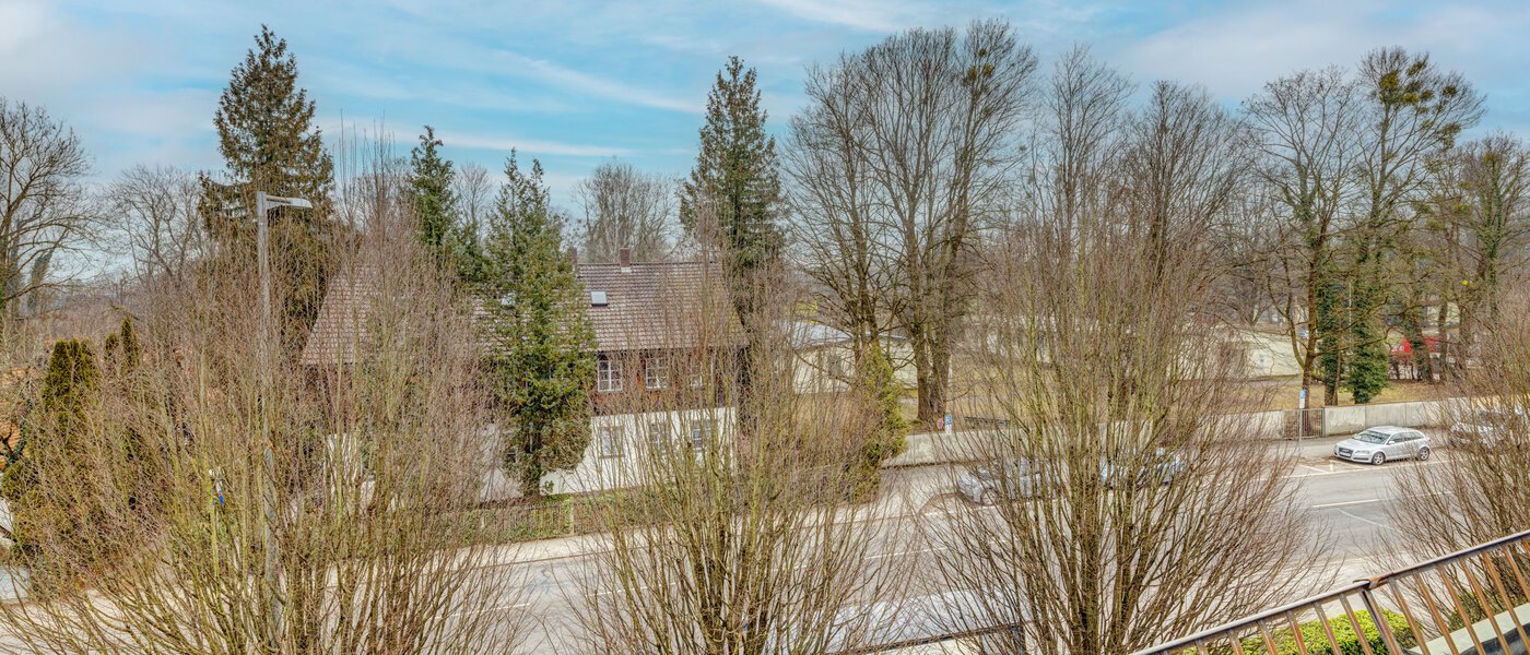 attic apartment München Oberföhring 03 view 1206