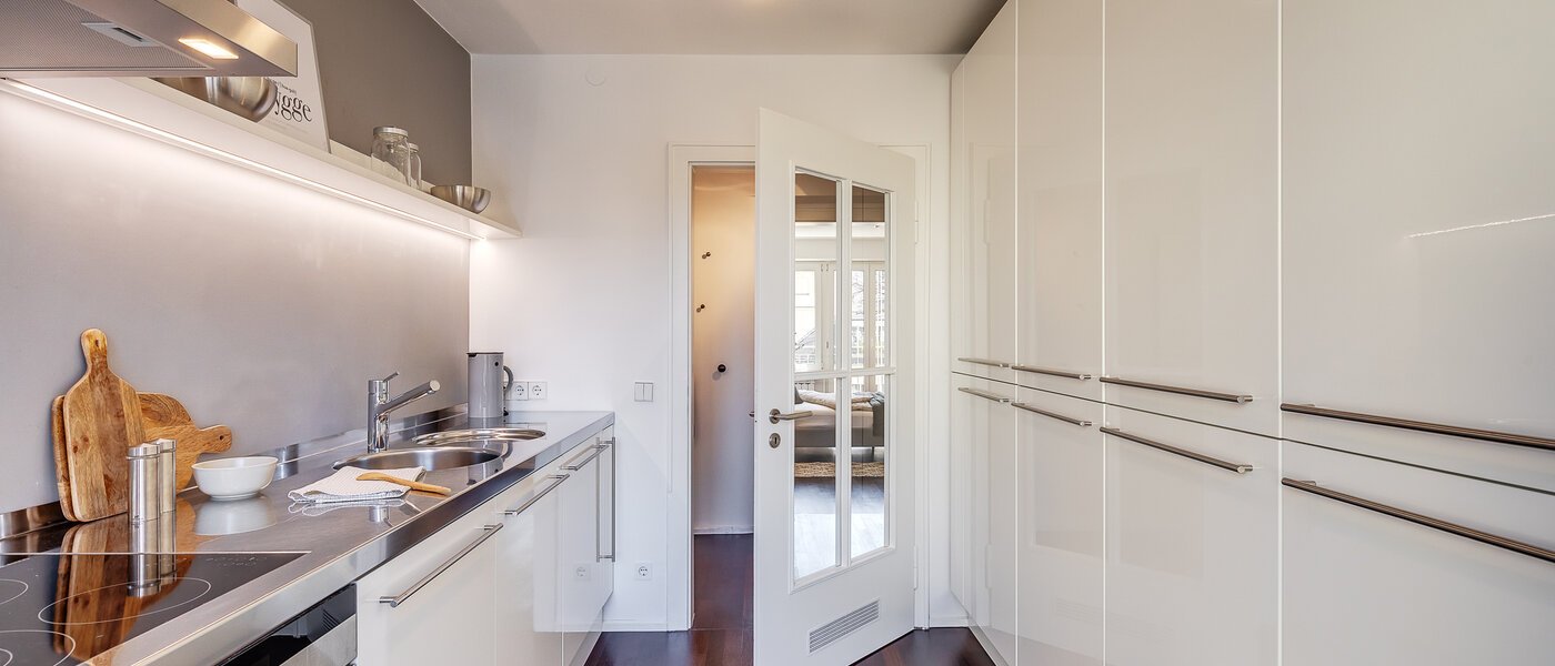 apartment München Schwabing 03 kitchen 12071