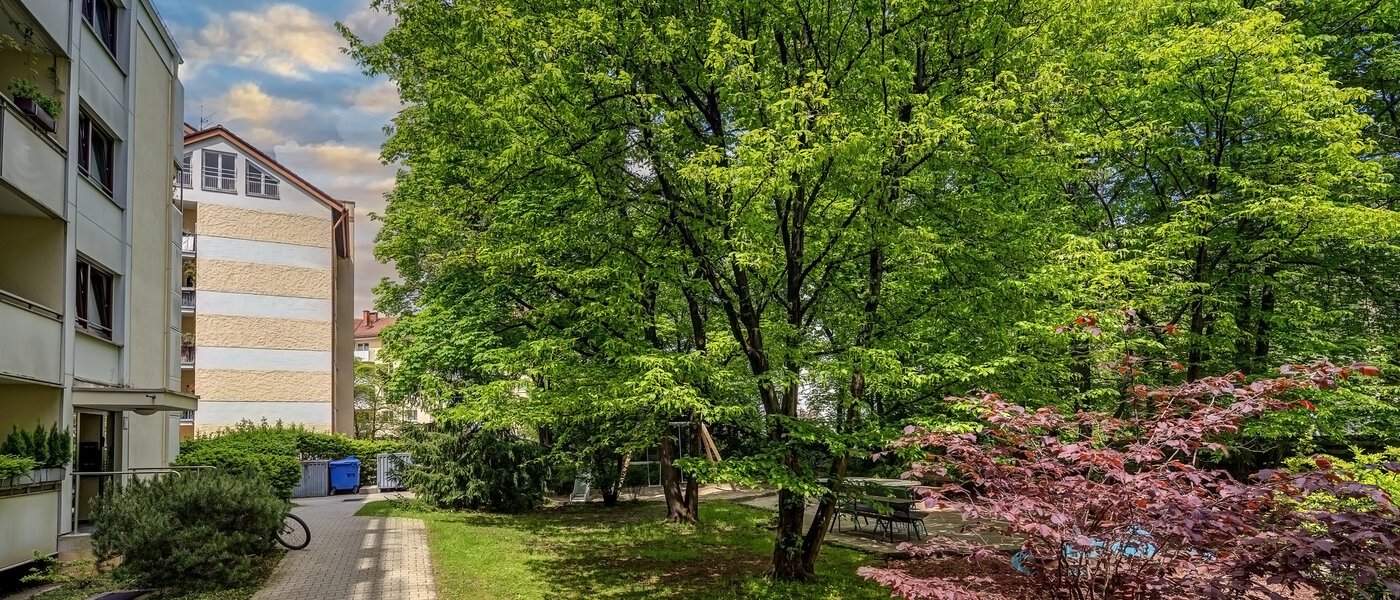 apartment München Neuhausen 01 inner courtyard  12163