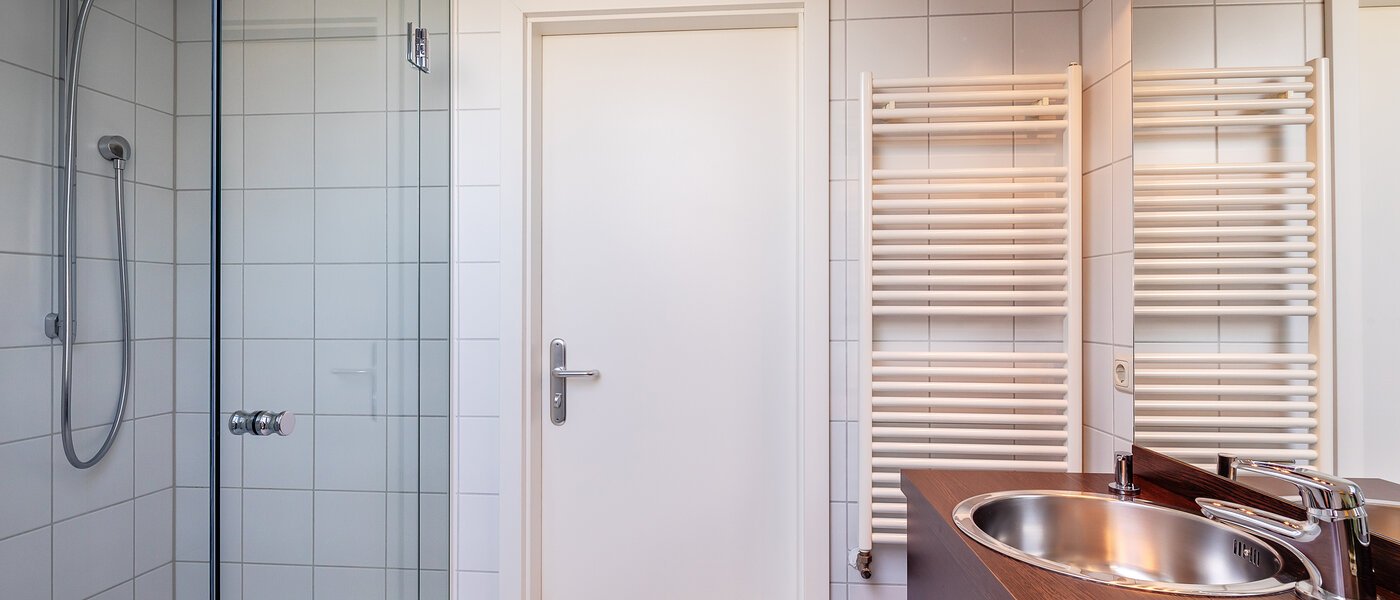 attic apartment München Großhadern 03 bathroom 12176