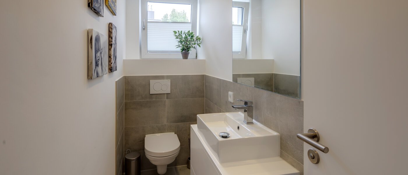 apartment München Westpark 01 separate toilet 12215