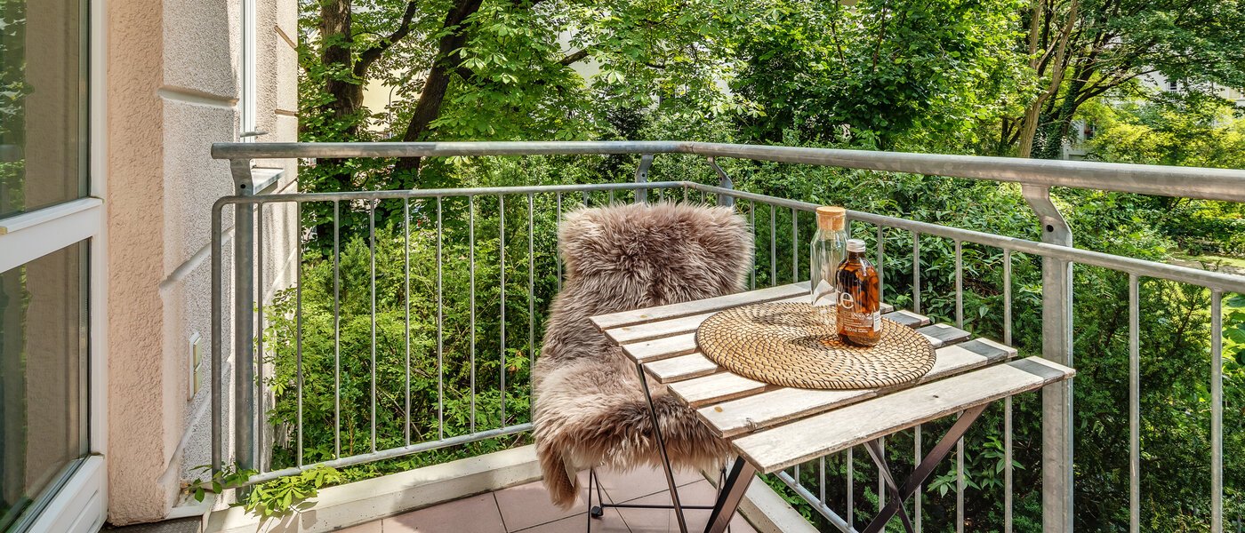 apartment München Schwabing 02 balcony 12216