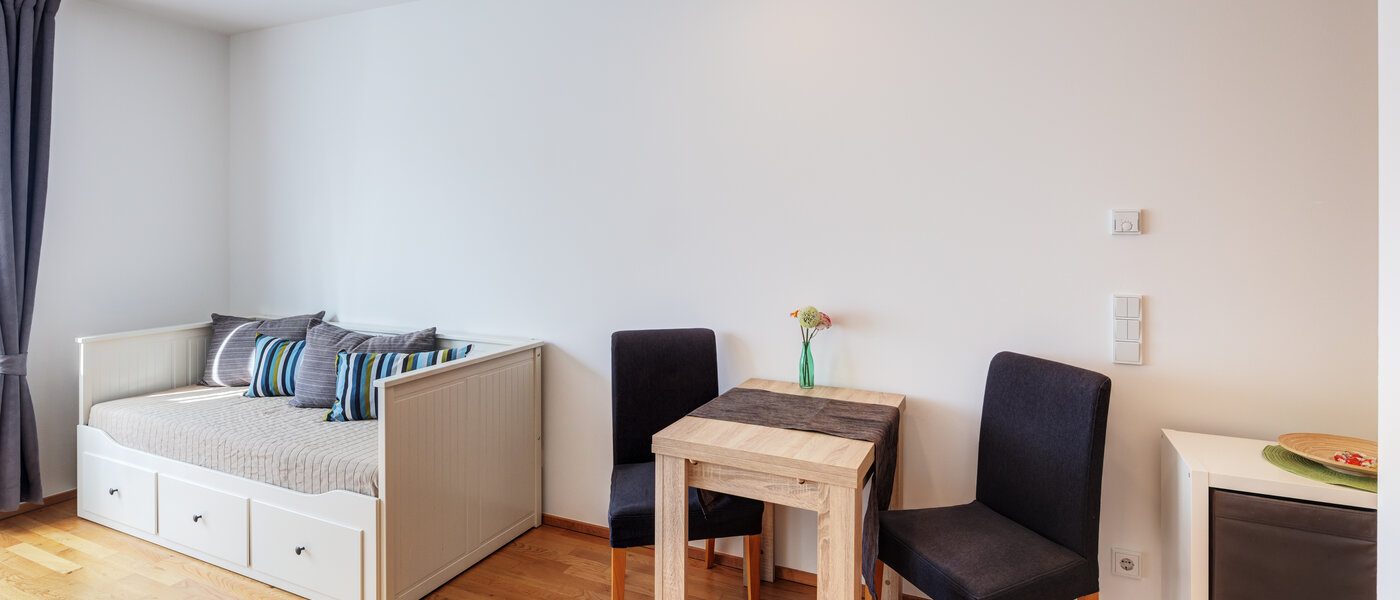 apartment München Moosach 02 living area 12221