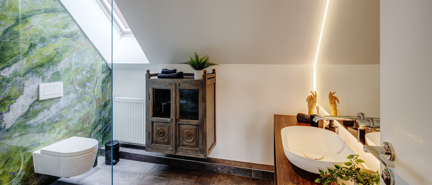 attic apartment München Lehel 03 bathroom 12257