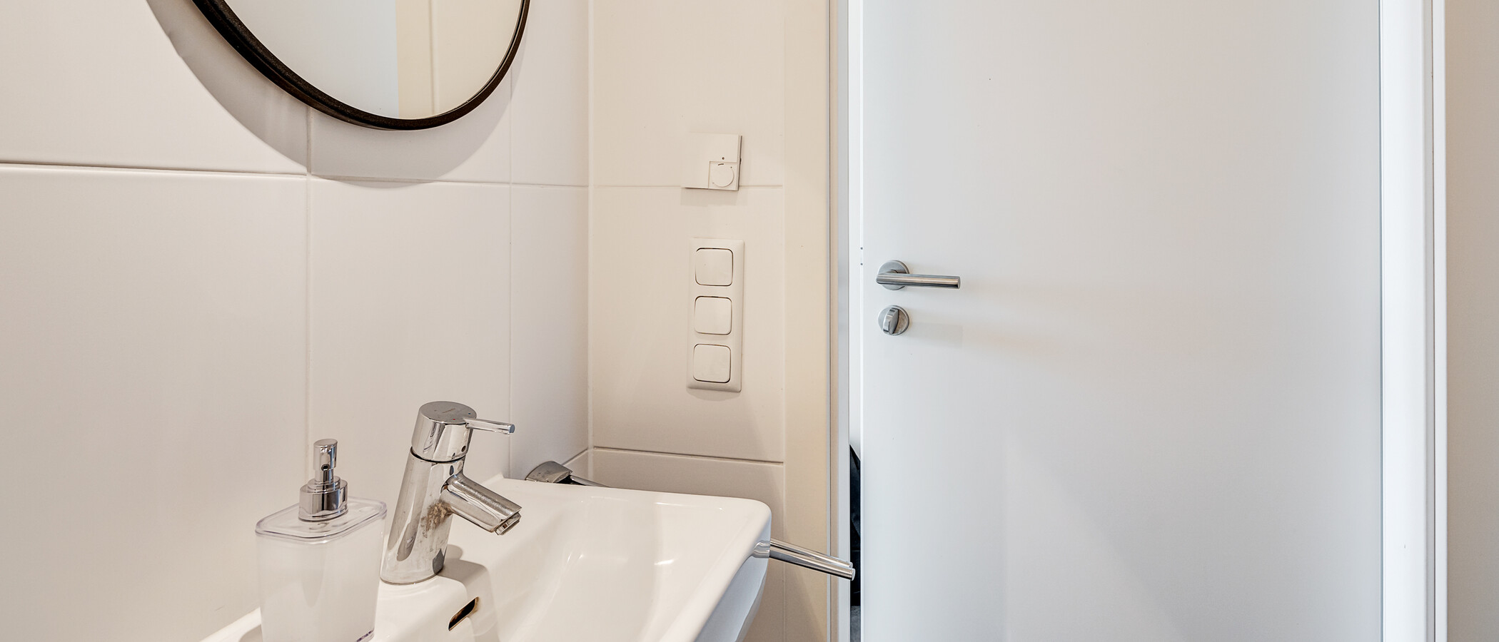 apartment München Obersendling 02 guest toilet 12268