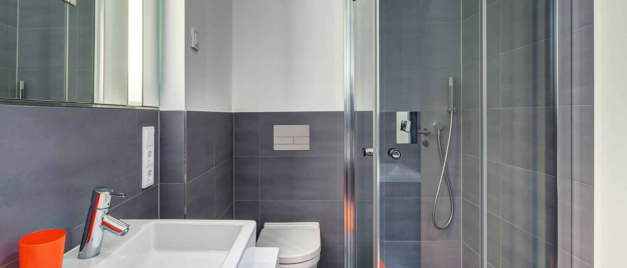 apartment München Schwabing-West 02 bathroom 12272