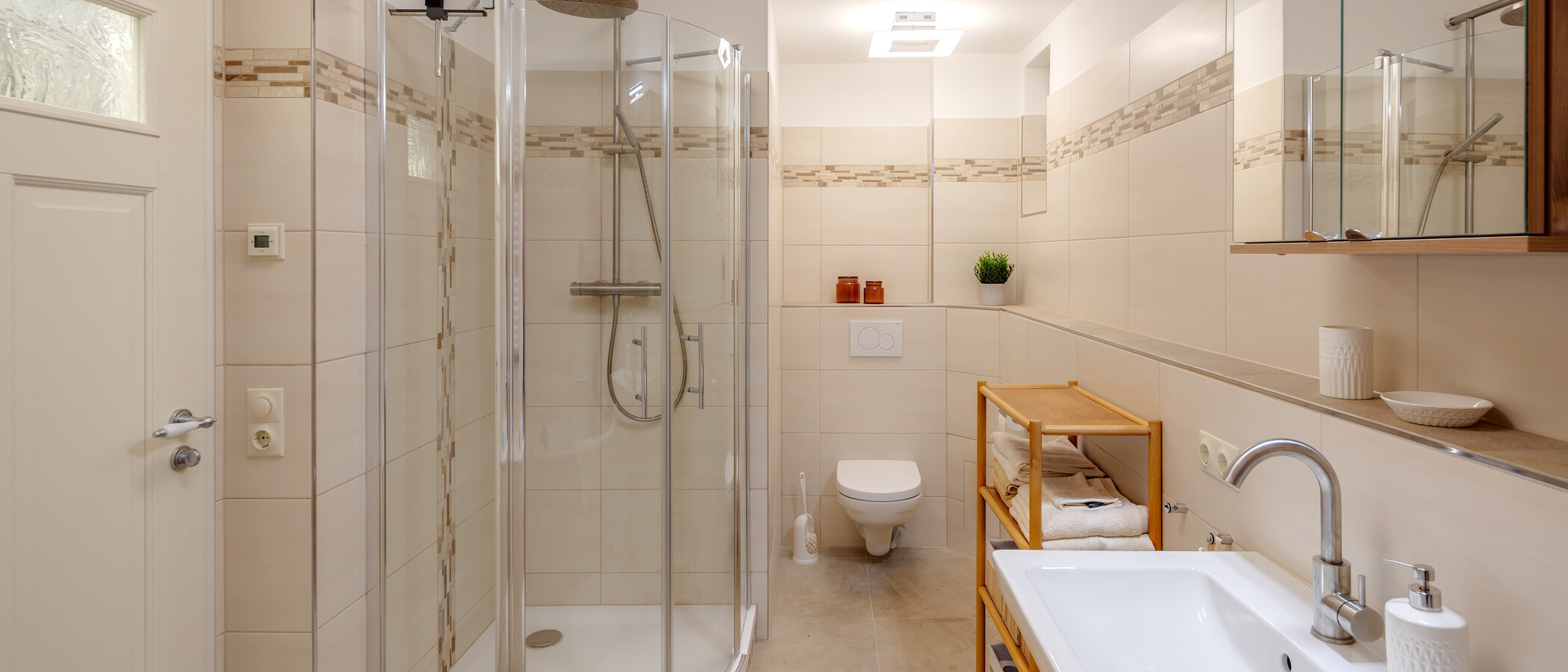 apartment München Moosach 02 bathroom 12283