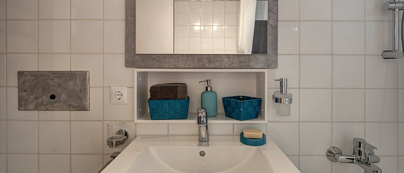 apartment München Schwabing-West 02 bathroom 12284