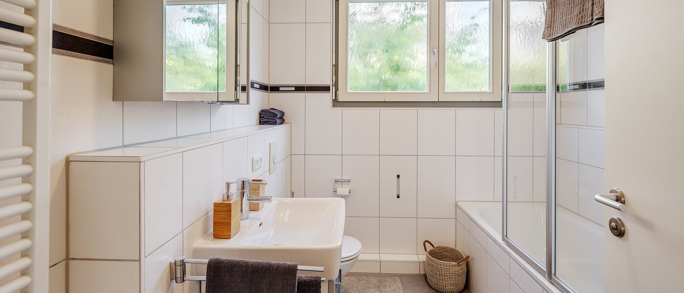 apartment with garden 	 München Messestadt Riem 01 bathroom 12287