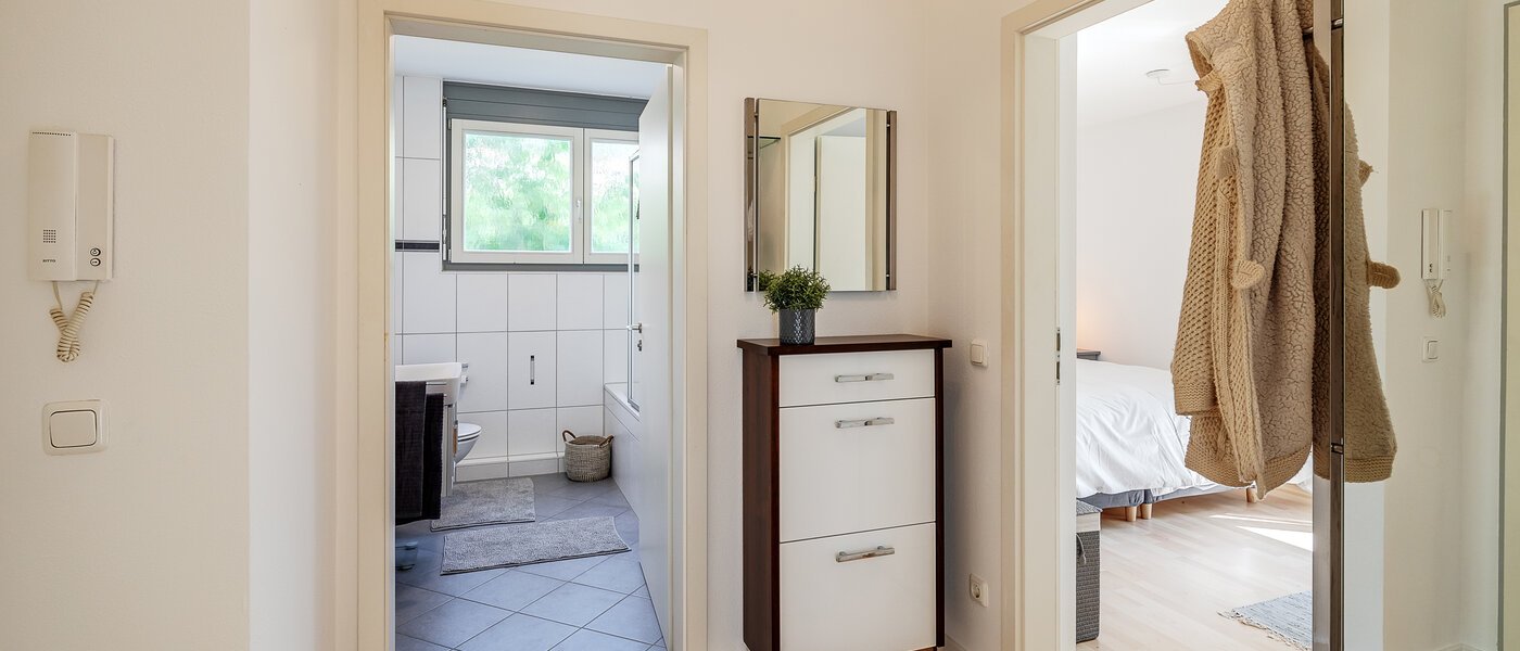 apartment with garden 	 München Messestadt Riem 04 hall 12287