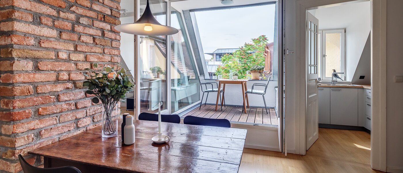 maisonette München Maxvorstadt 01 dining area 12304