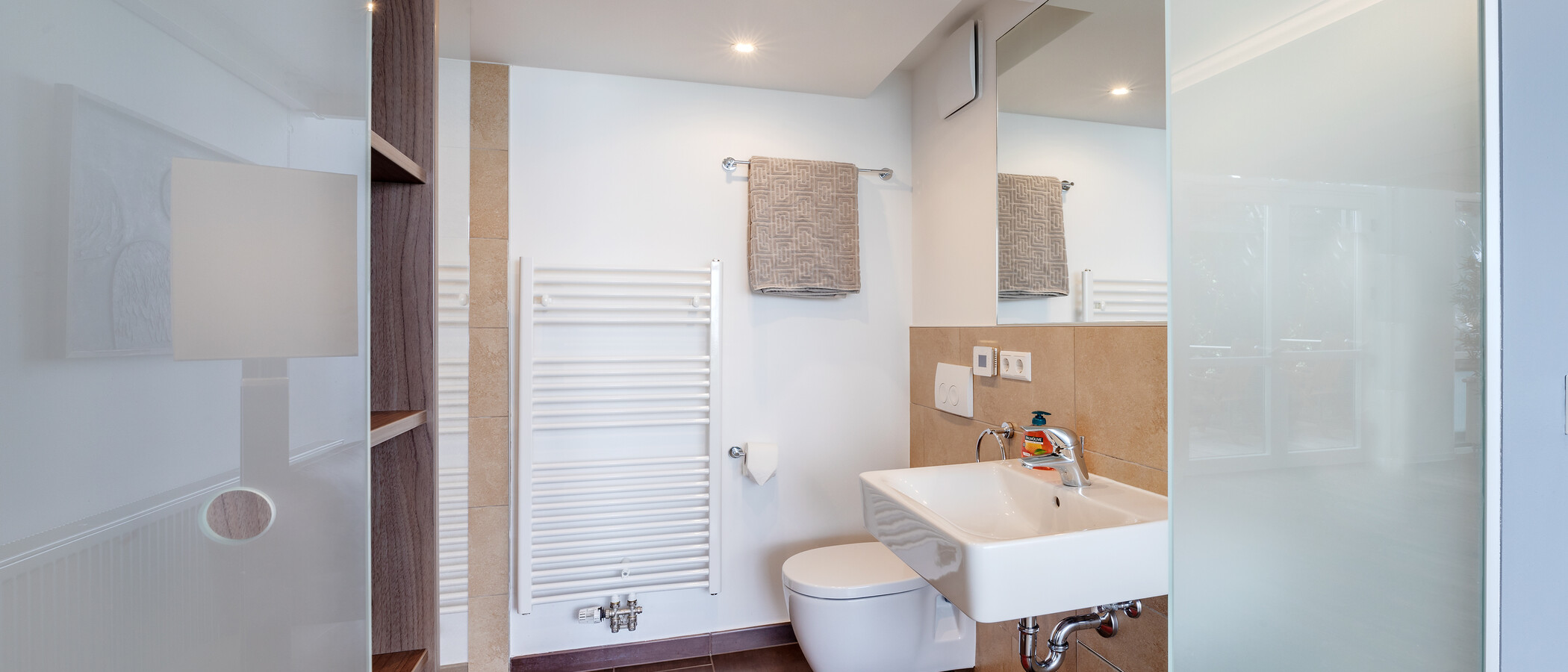 gallery apartment  München Ludwigsvorstadt 01 bathroom 12314