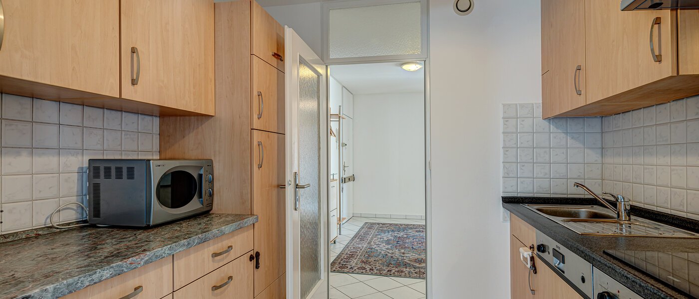 apartment München Arabellapark 02 kitchen 12322