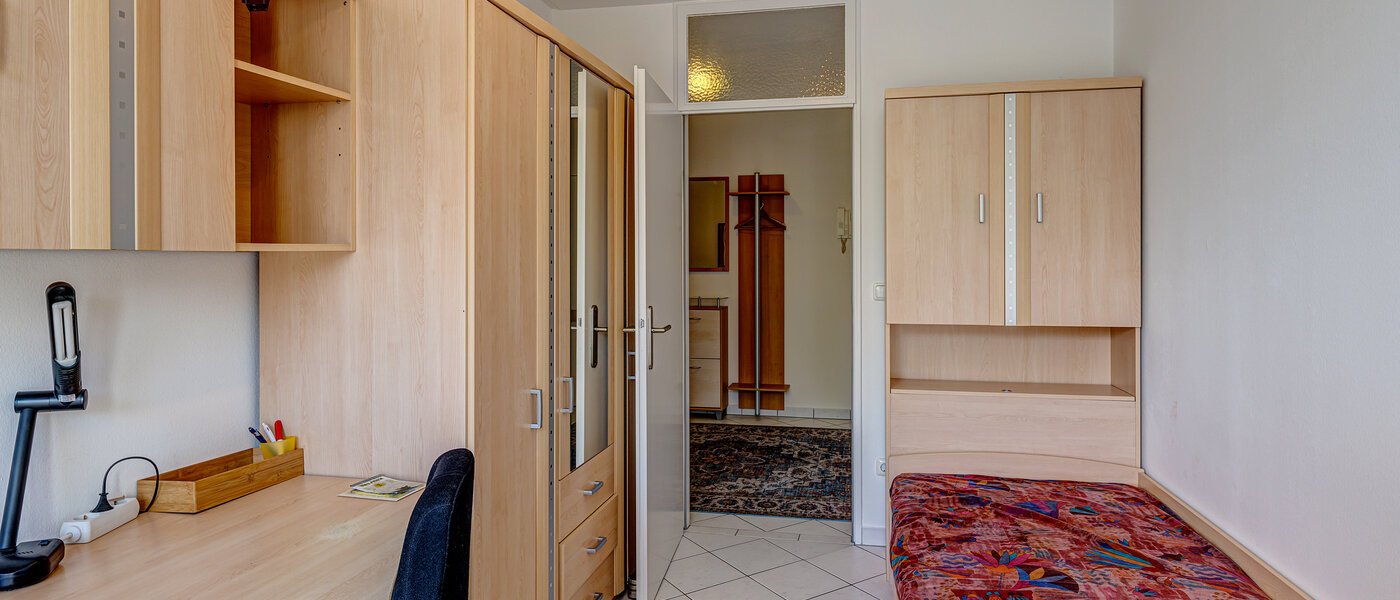 apartment München Arabellapark 02 2. bedroom 12322