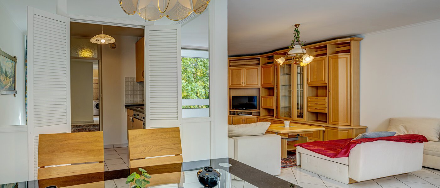 apartment München Arabellapark 03 living area 12322