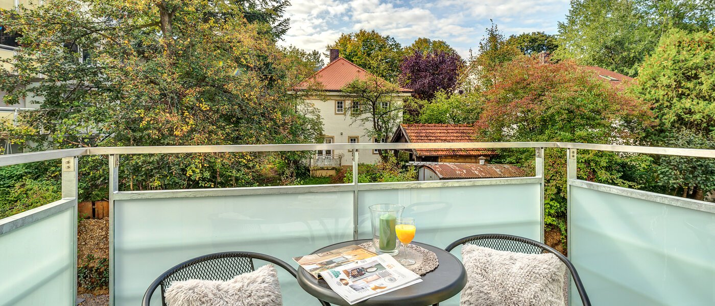 studio München Sendling 01 balcony 12359