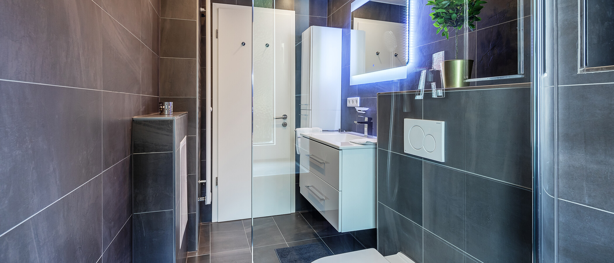 apartment München Isarvorstadt 04 bathroom 12369