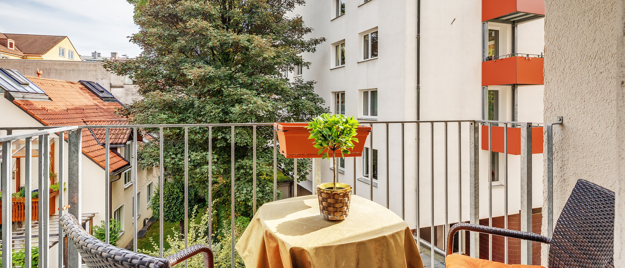 apartment München Isarvorstadt 01 balcony 12369