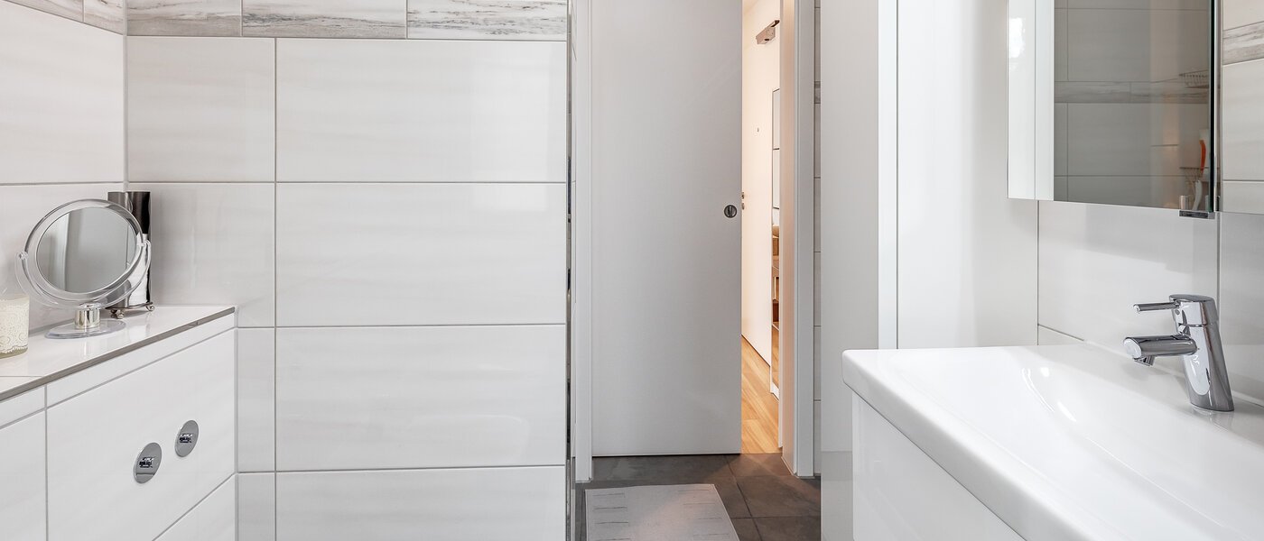 apartment München Fasanerie 05 bathroom 12379