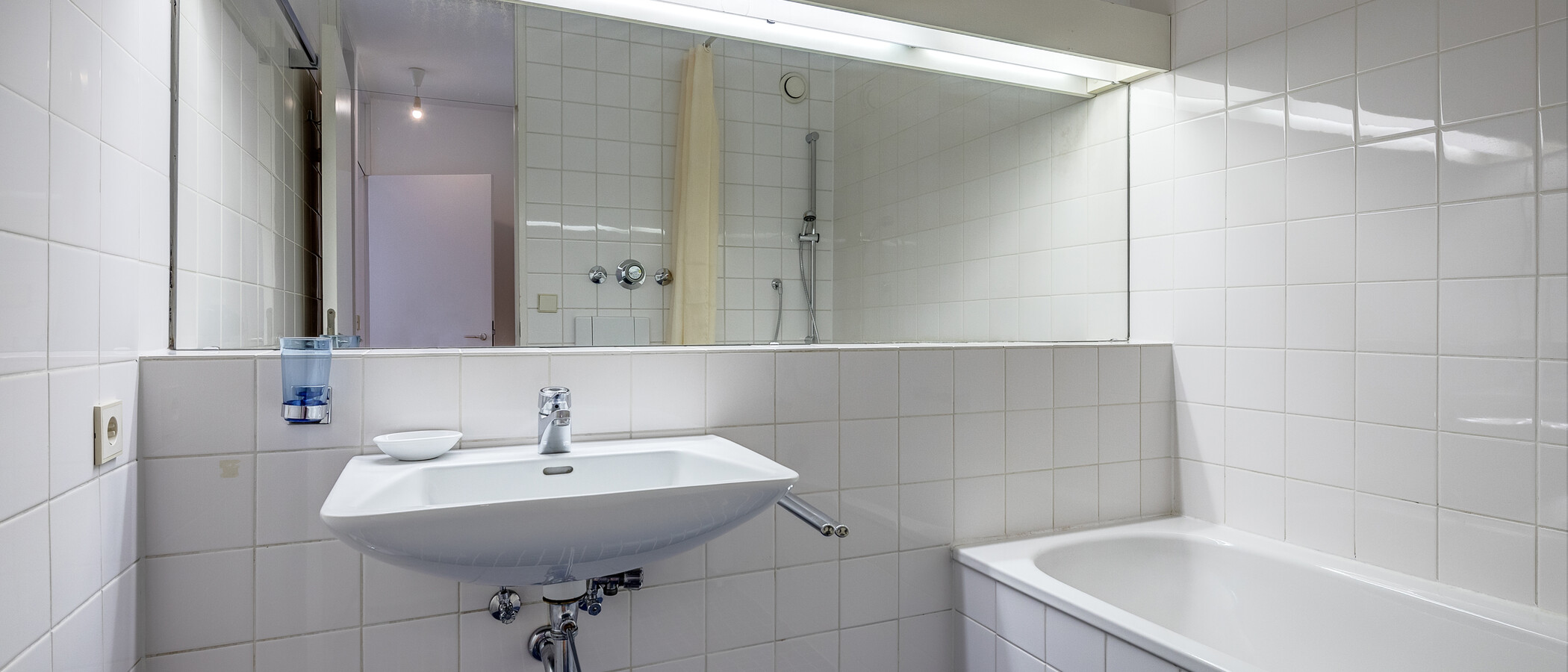 apartment München Schwabing-Nord (zw. Belgrad- & Leopoldstraße) 01 bathroom 1238