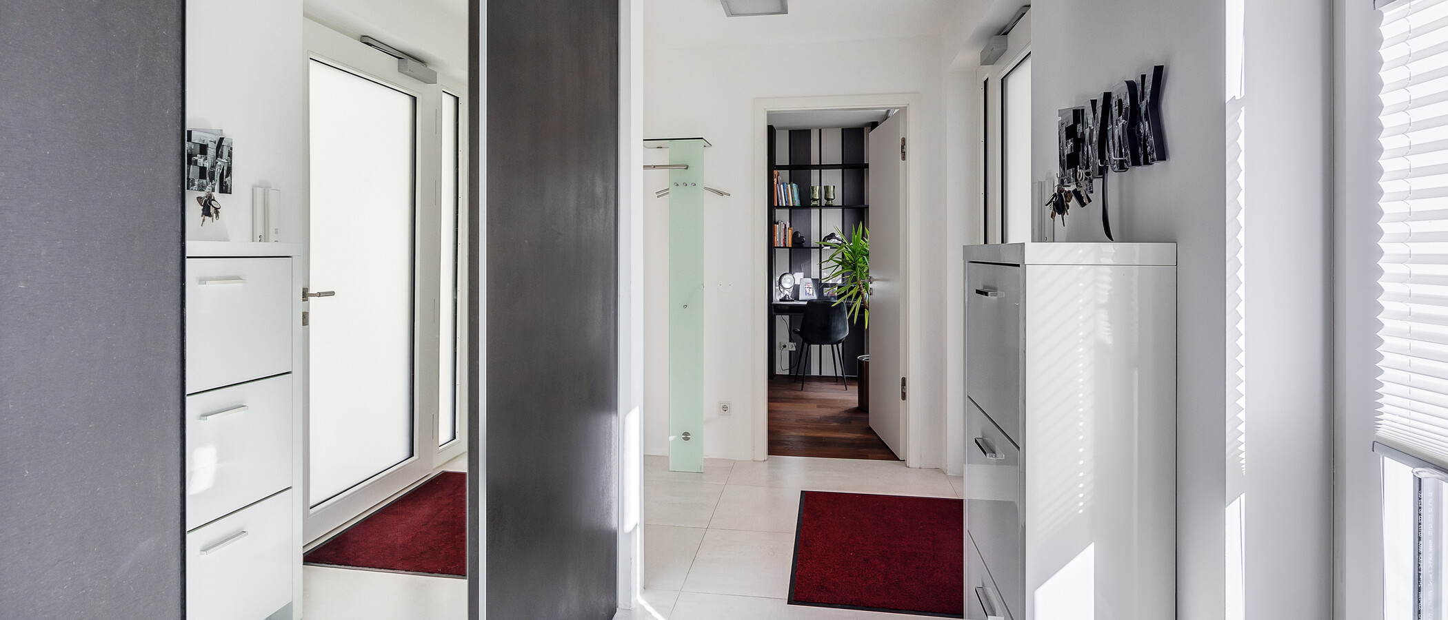 apartment with garden 	 München Schwabing (rechts der Leopoldstraße) 01 hall 12380
