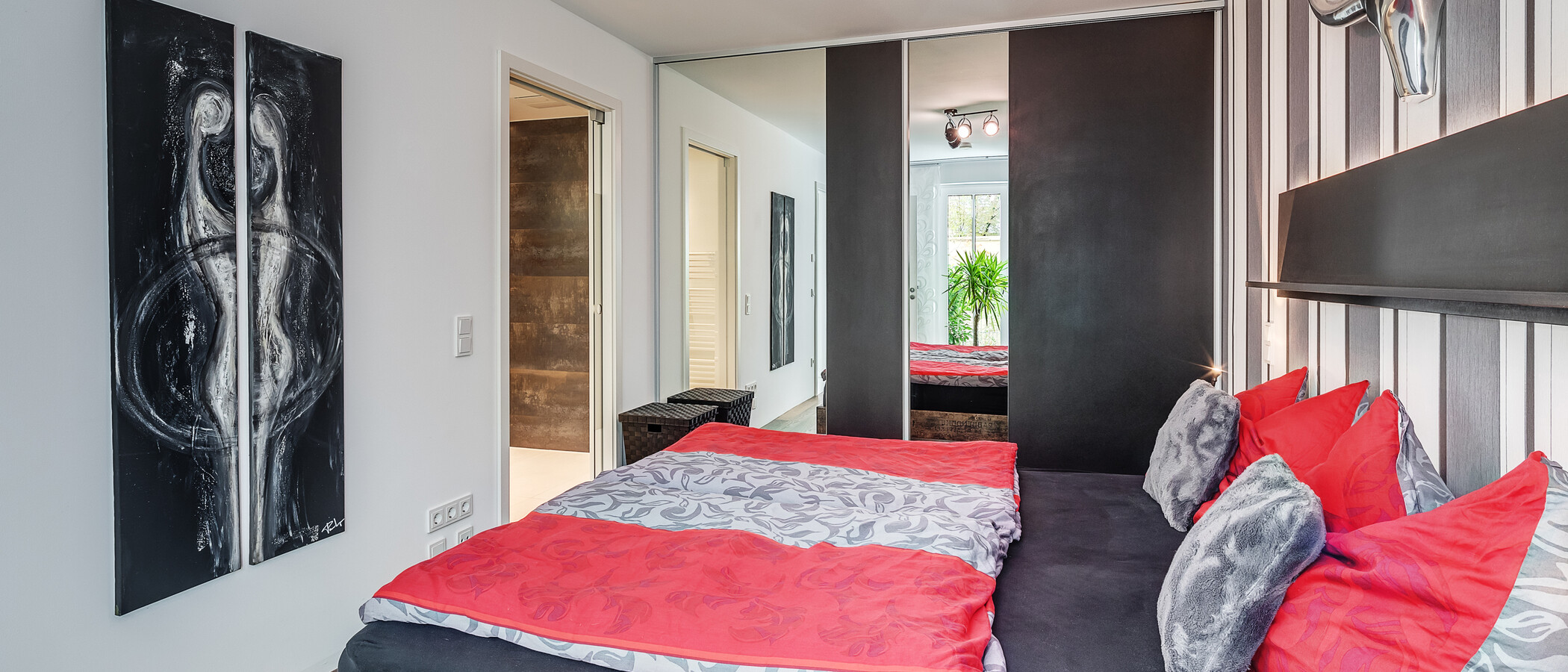 apartment with garden 	 München Schwabing (rechts der Leopoldstraße) 04 bedroom 12380