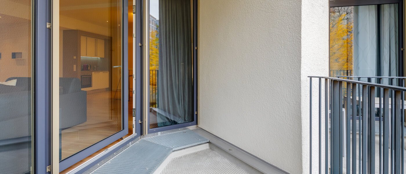 apartment München Bogenhausen 02 balcony 12389