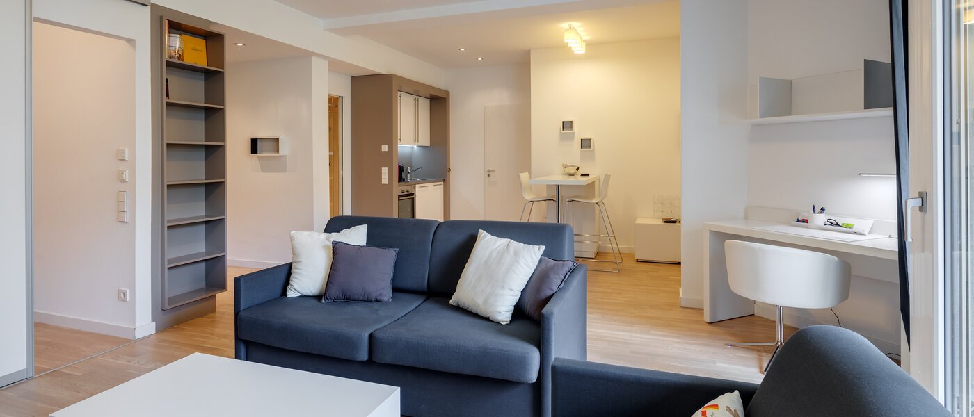 apartment München Bogenhausen 02 living area 12389