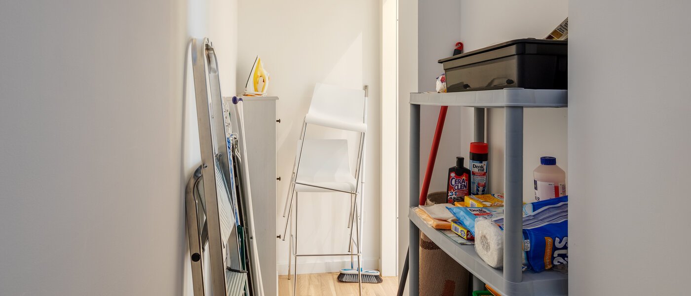 apartment München Bogenhausen 01 storage room 12389