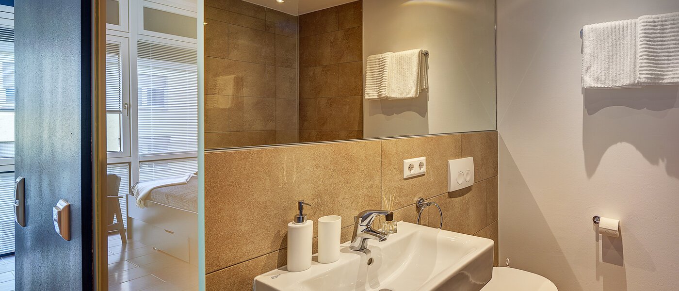 apartment München Ludwigsvorstadt 02 bathroom 12409