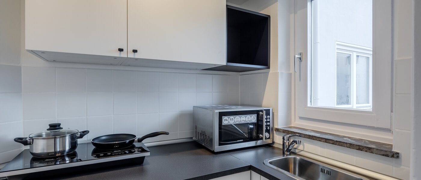 apartment München Neuhausen 02 kitchen 12413