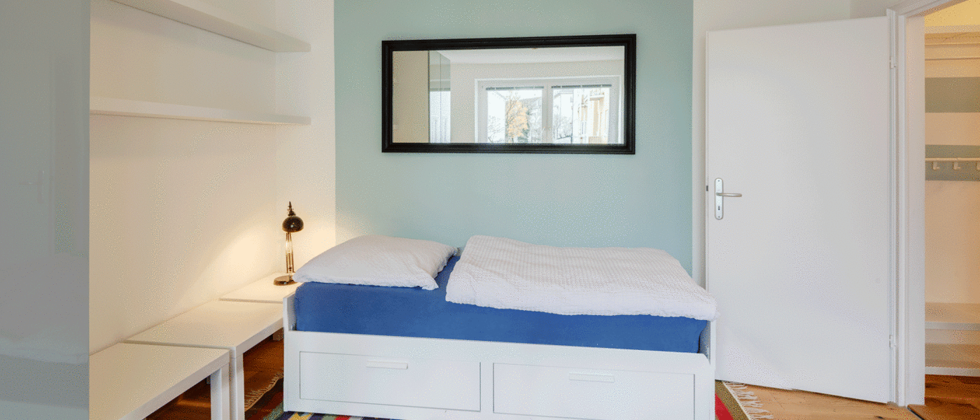 apartment München Neuhausen 01 sleeping area 12413