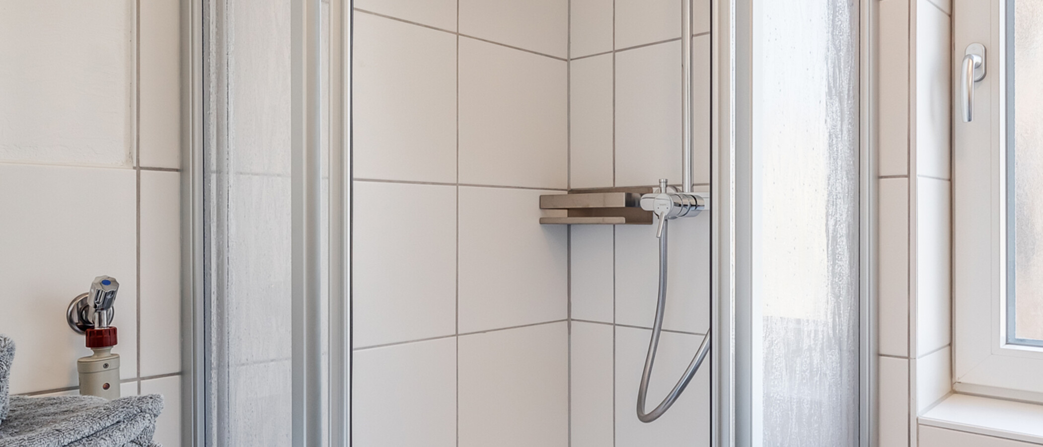 apartment München Neuhausen 02 bathroom 12418
